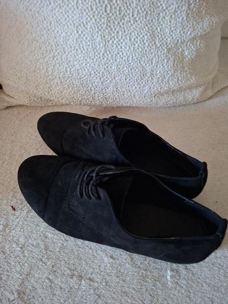 Cierne snurovacie topanky, 39