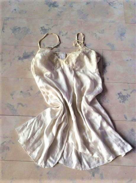 Ľahúčka letná nočná košeľa, m