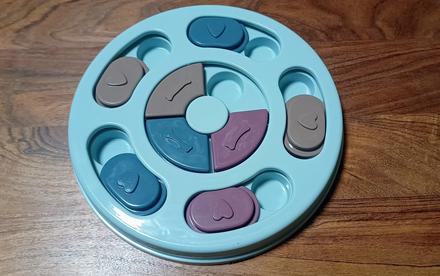 Interaktívna hračka pre psa,