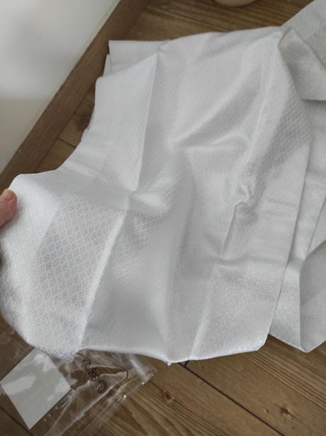 Behúň na sviatočný stôl, 