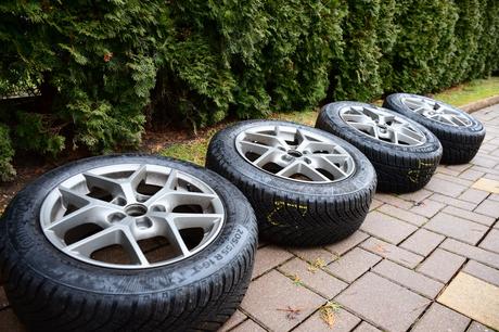 Hlinikové disky borbet + zimné pneumatiky,