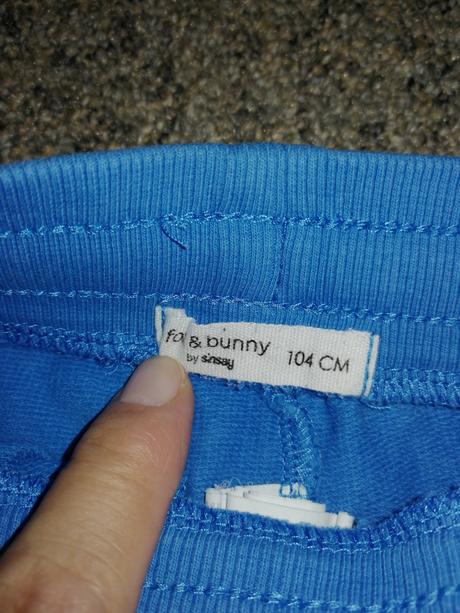 Chlapčenské tepláky, sinsay,104