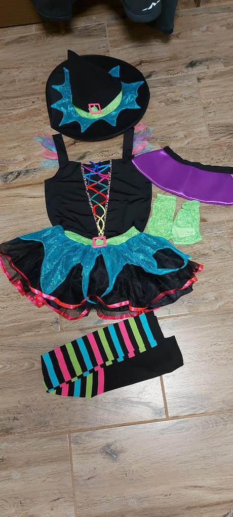 Kostym čarodejnica, 