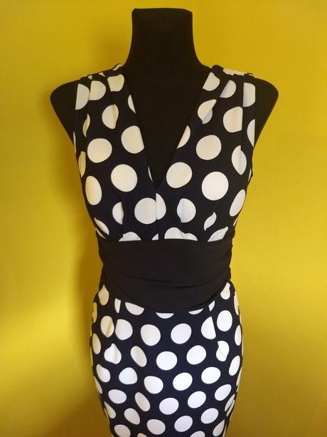 Šaty guľkované, m