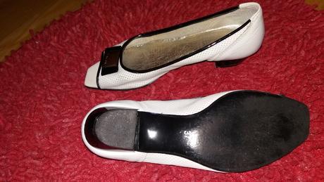 Nescior balerinky, 37