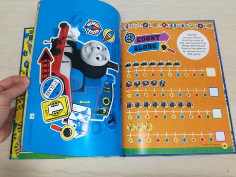 Thomas & friends annual 2019 nau19,