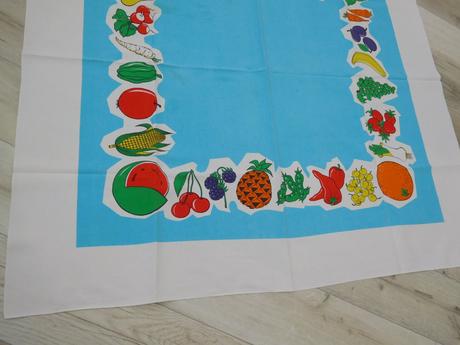 Retro obrus s ovocím a zeleninou,, 