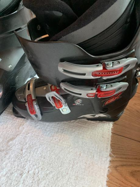 Pradaj lyže+lyžiarky+palice (pre veľ. nohy 43), fischer,170-180 cm