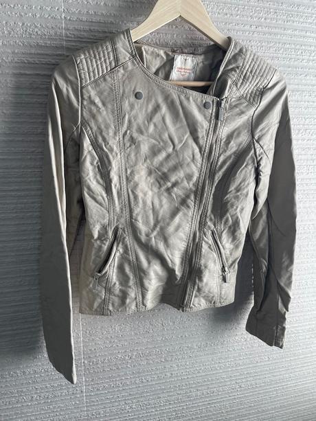 Koženka clockhouse, clockhouse,36