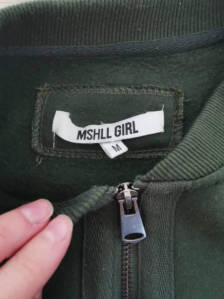 Mikina nenosena, gate,m