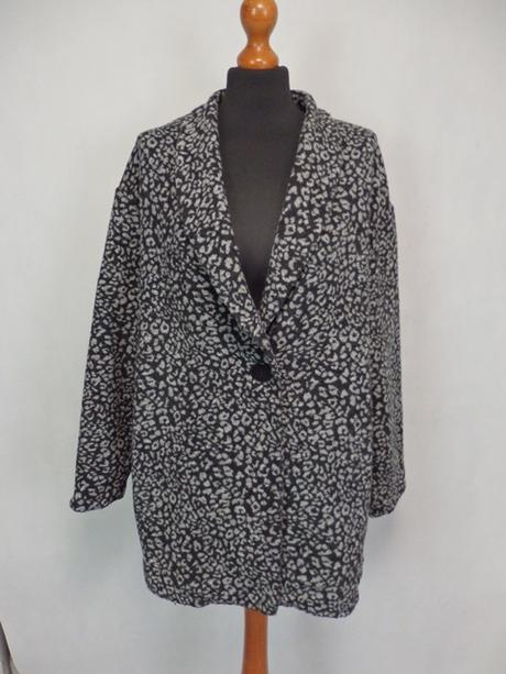 Kvalitný prechodný kabátik, 40