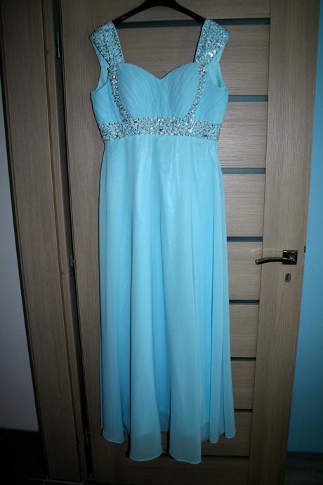 Tehotenské spoločenské šaty, 38