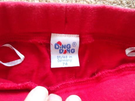 Červené bavlnené kraťasy, 74