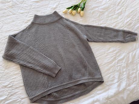 Laura scott sivý pletený sveter, l