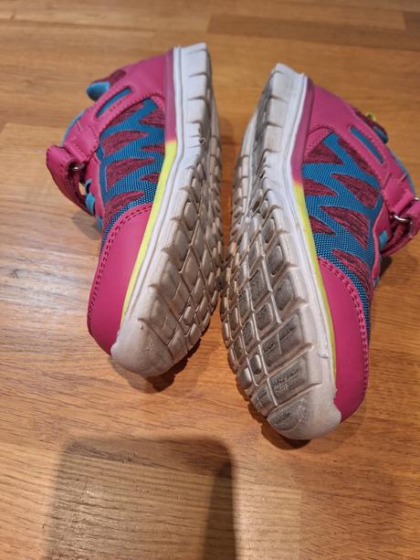 Predam tenisky, baťa,33