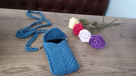 Háčkovaná kabelka na mobil, či drobnosti, 