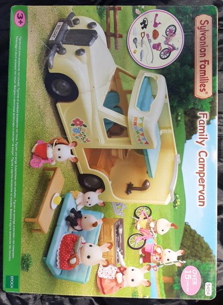 Sylvanian families rodinný obytný karavan, 
