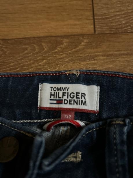 Predám rifle, tommy hilfiger,152