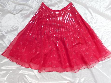 Luxusna velmi pekna hodvabna sukna, 38