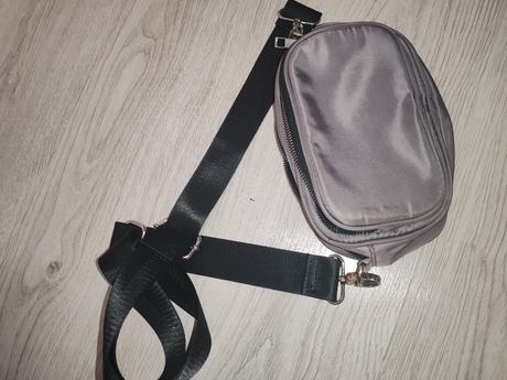 Malá kabelka, takko