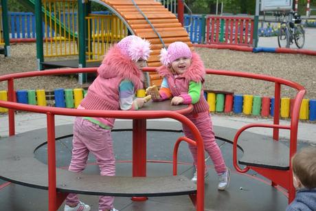 Úžasná ciapocka s veľkým kvetom 2-5r., 110