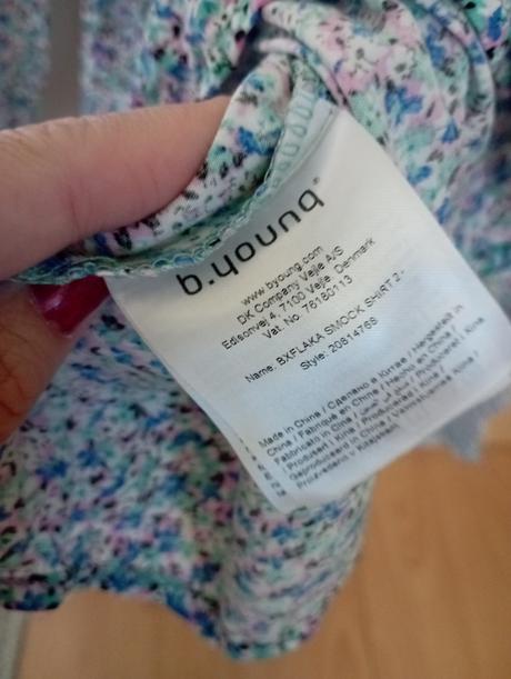 Jemný bluzkovy top, s