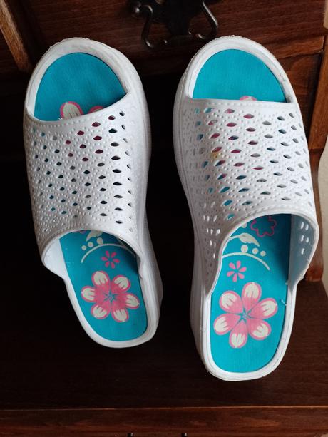 Dámske šľapky, 41