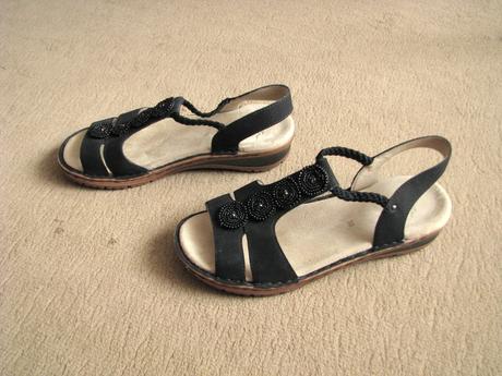 Čierne kožené sandálky, ara,38