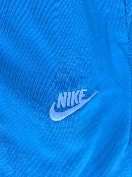 Krásne chlapčenské svetlomodré tepláky, nike,170