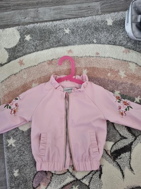 Tenšia bunda, gate,98