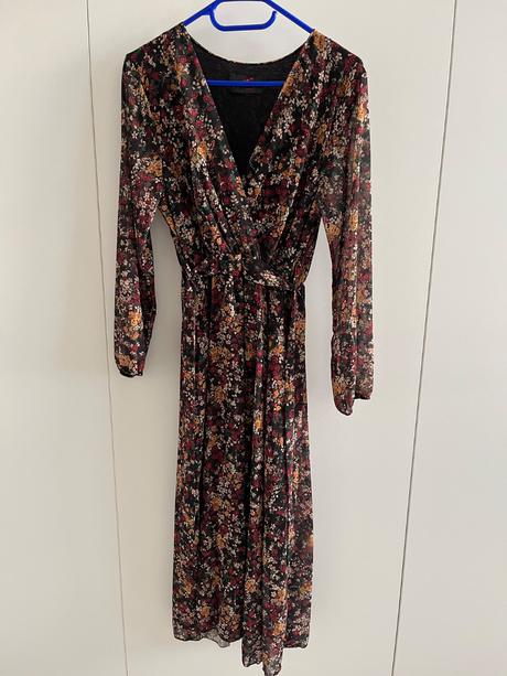 Kvietkované midi šaty, s