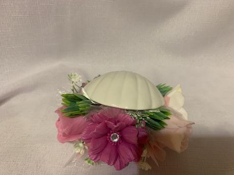 Mydlova kytica v mušli, 