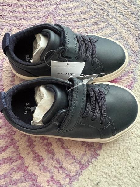 Nove tenisky next, next,22