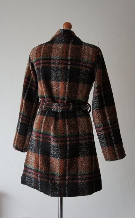 Dámsky krátky sezoný kabát, s