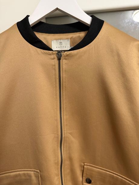 Zlatá bombera kaffe, 38