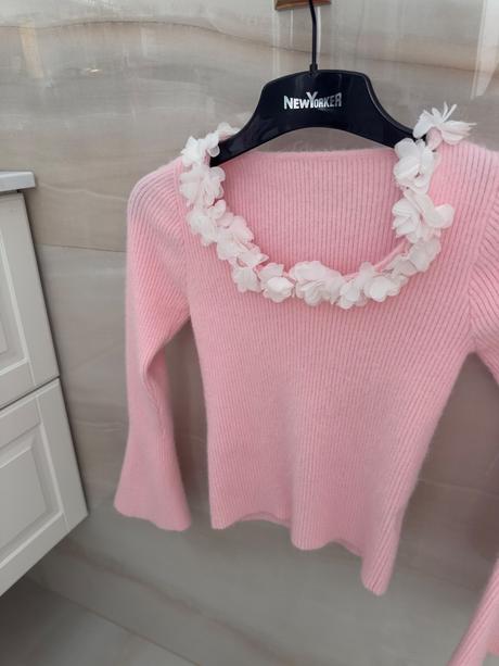 Romantický svetrík, xs