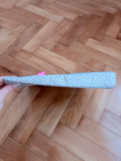 Klinový vankúš pre bábätko, šírka (cm): 30,dĺžka (cm): 30