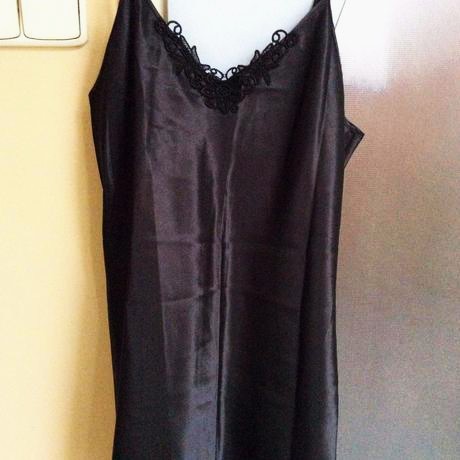 Saténová nočná košielka, m