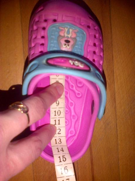 Crosy velkost 23, 18