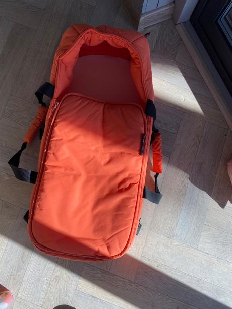 Set - autodačka, vanička na prenášanie, taška, concord