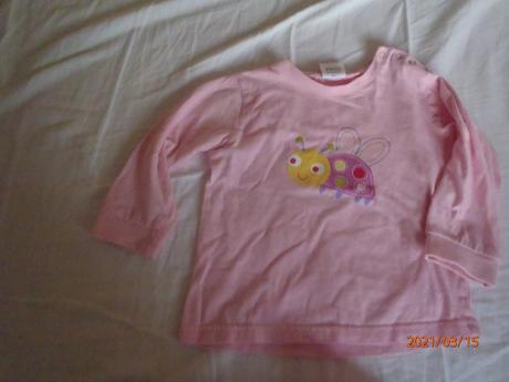 Ružové pyžamo s včielkou, 92