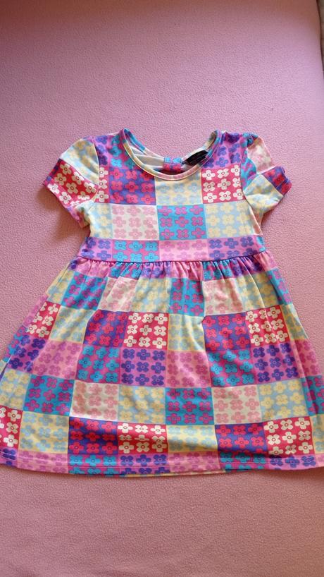 Farebné letné šaty, 122