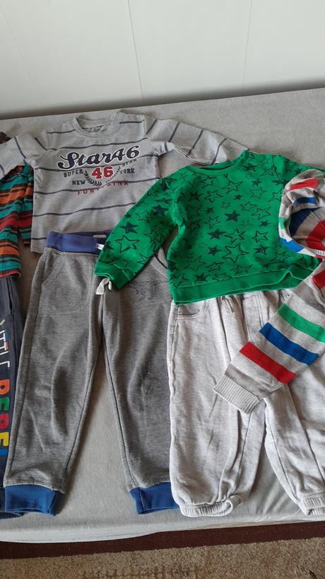 Balík oblečenia 92-98+čiapky, ponožky, xs