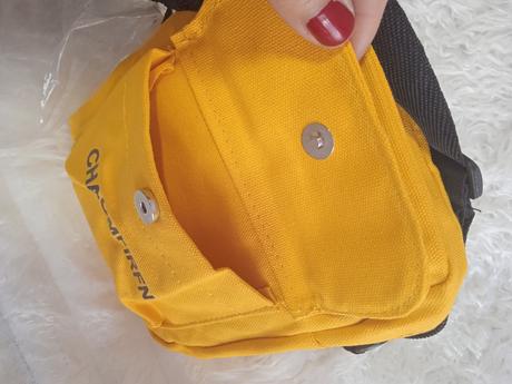 Kabelka s otvorom na slúchadlá, 