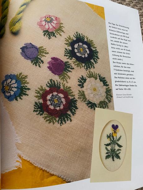 Krásna kniha výšiviek aj s predlohami, 