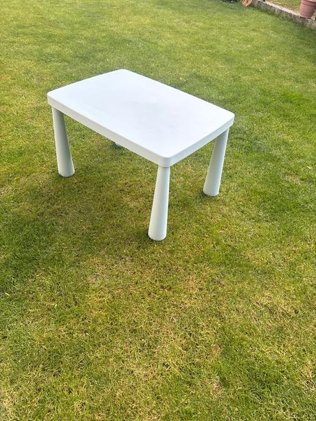 Svetlo modrý stolík detsky ikea, 