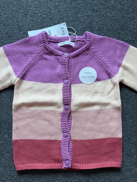 Svetrik na gombíky, sinsay,92