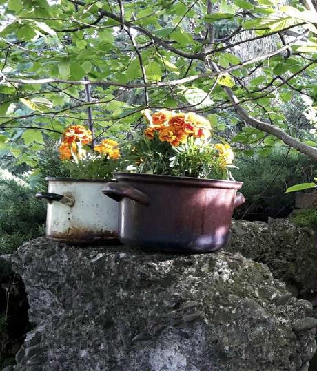 Staré smaltované hrnce 2 ks ( sada ),