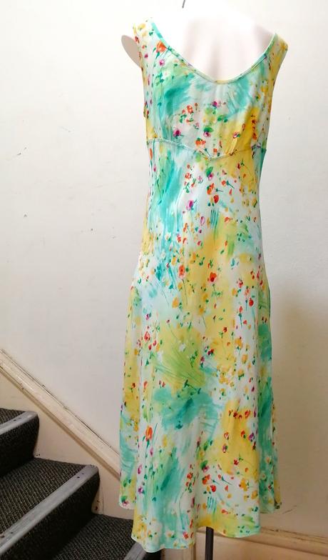 Dámske kvetované letné šaty, veľkosť s/m, s