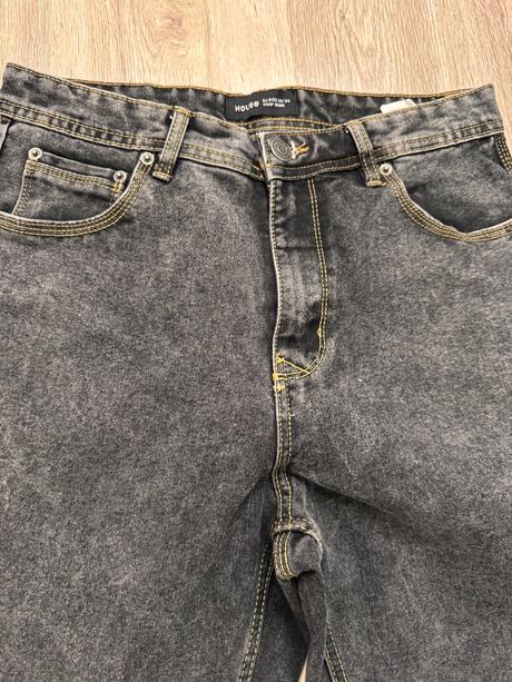 Rifle house, house,s